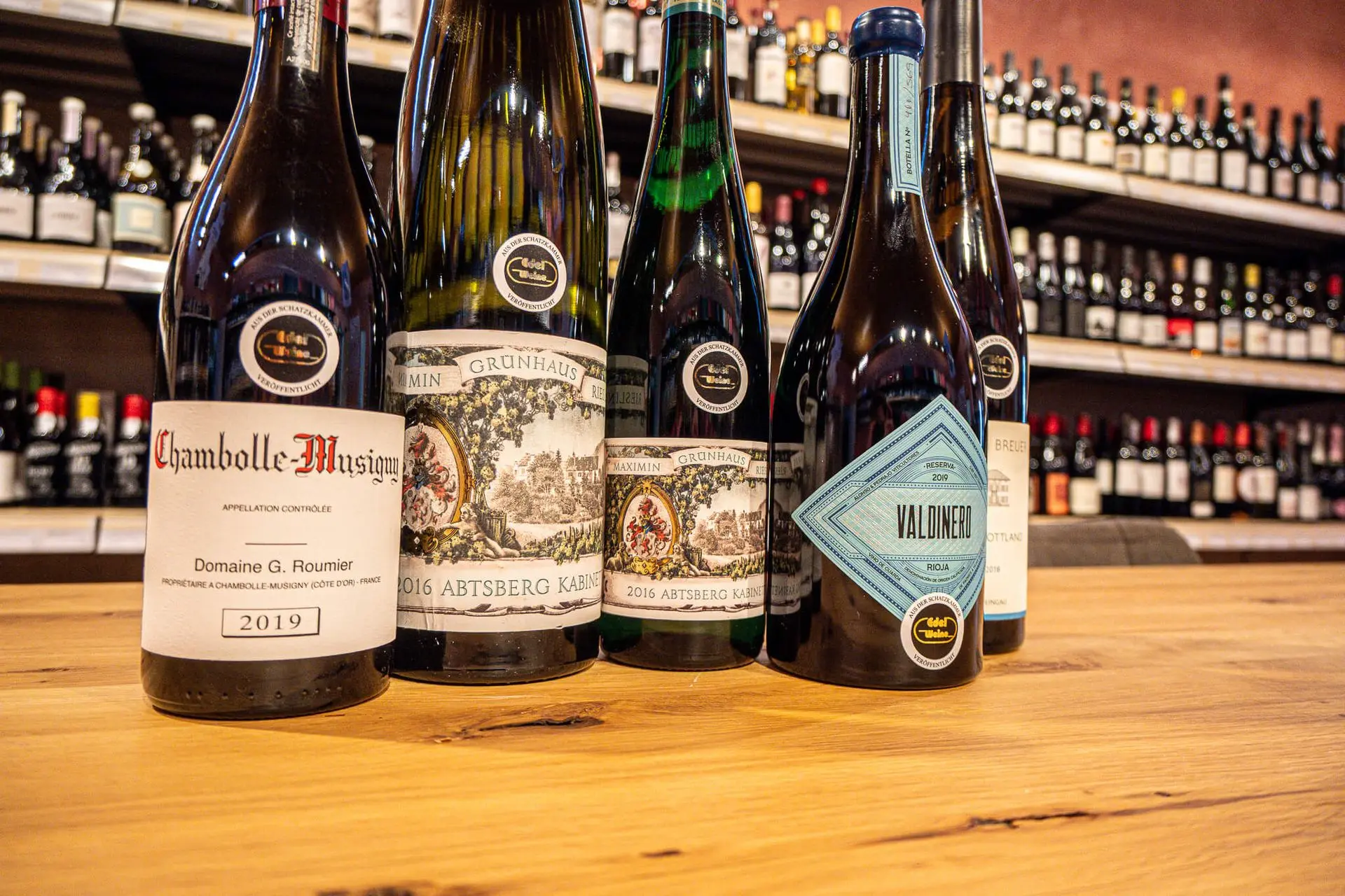 Schatzkammersiegel auf den ersten Releases. Schatzkammersiegel auf den ersten Releases.